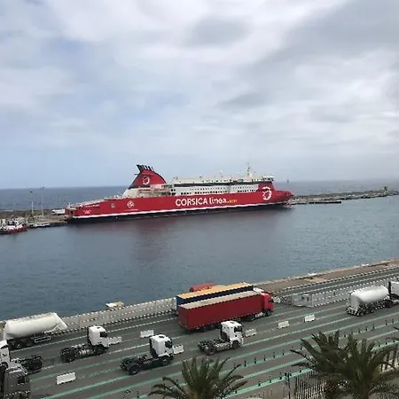 T2 Centre Ville Proche Port De Commerce *